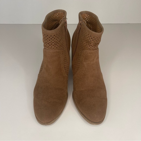 Universal Thread Crissy Bootie Brown Laser Cut Stacked Heel - Picture 8 of 14